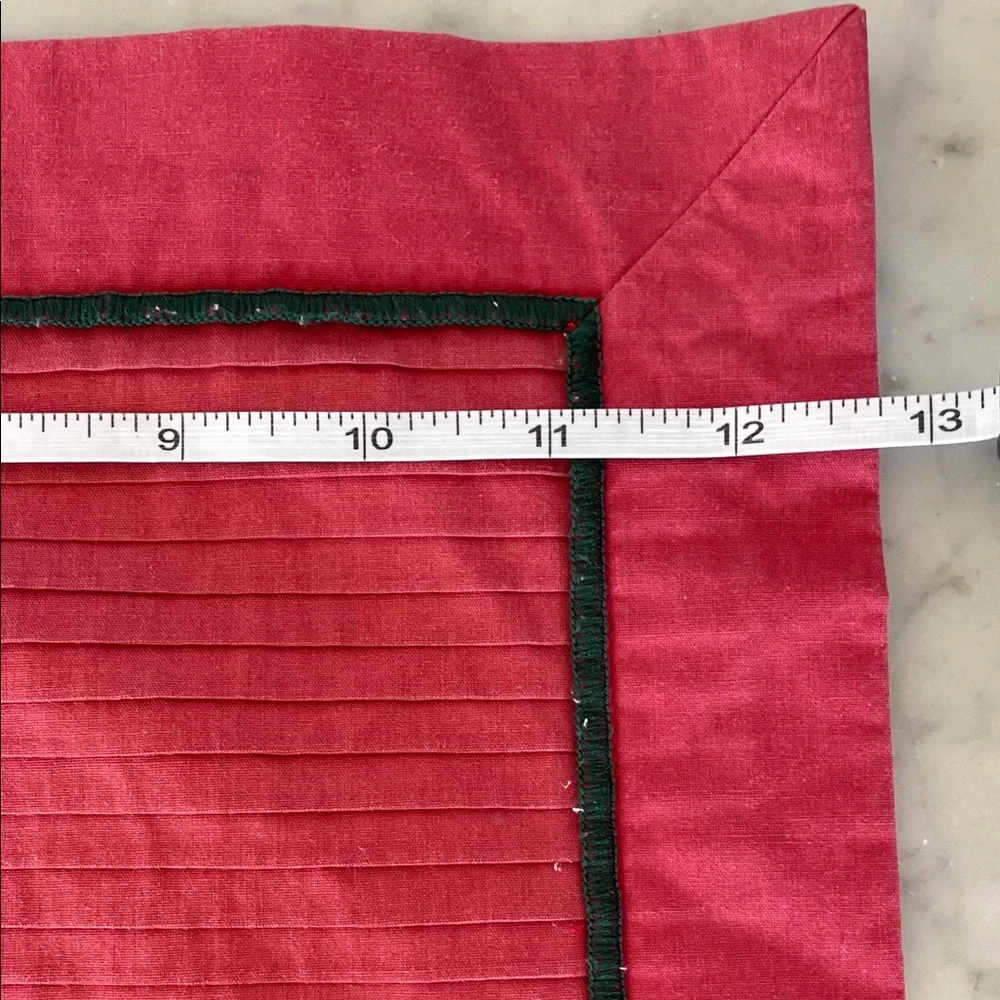 VINTAGE Red and Green Table Placemats (4)